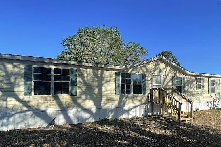 1064 Cassie Lynn Dr — Photo 2