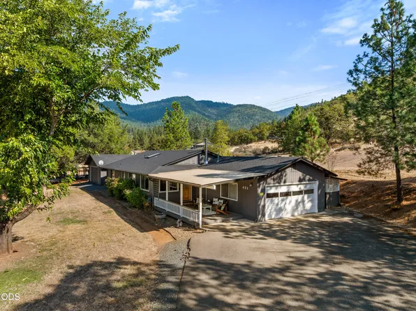 451 Buysman Way, Grants Pass, OR 97526
