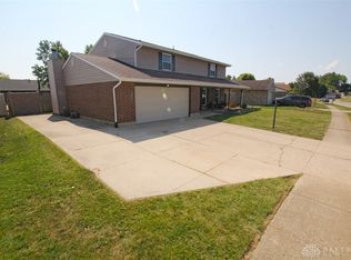 8900 Gardengate Dr, Dayton, OH 45424