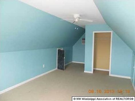 3rd image of 1944 Willow Park Dr
