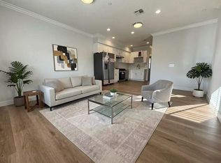 300 W Foothill Blvd #306B, Azusa, CA 91702