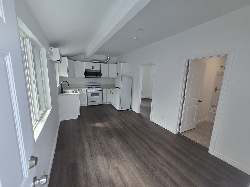 1st image of 2021 Knox St