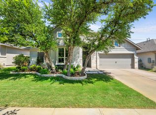 813 Heartleaf Dr, Leander, TX 78641