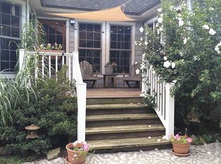 3 Birchmeadow Dr, Hadley, MA 01035