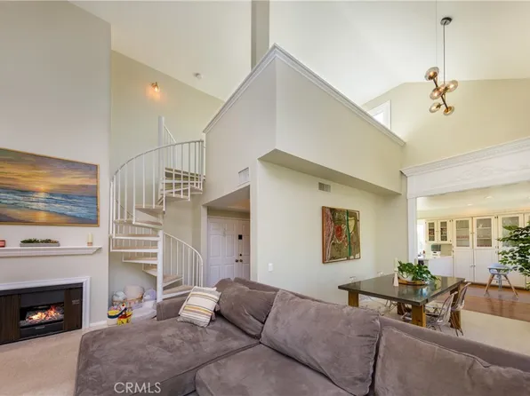 13220 Valleyheart Dr Unit 306, Studio City, CA 91604