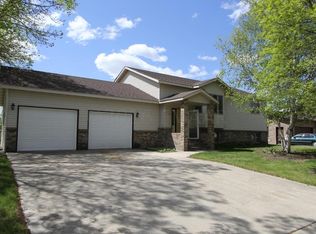 804 4th Ave NE, Brooklyn Park, MN 56514