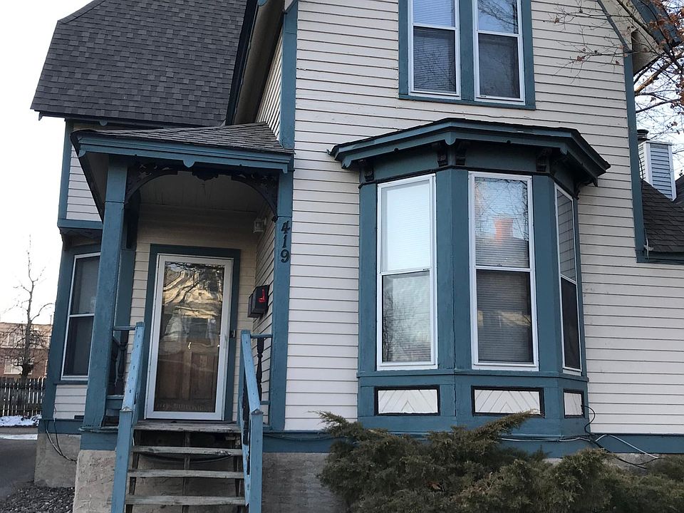 1st image of 419 8th Ave SE #1