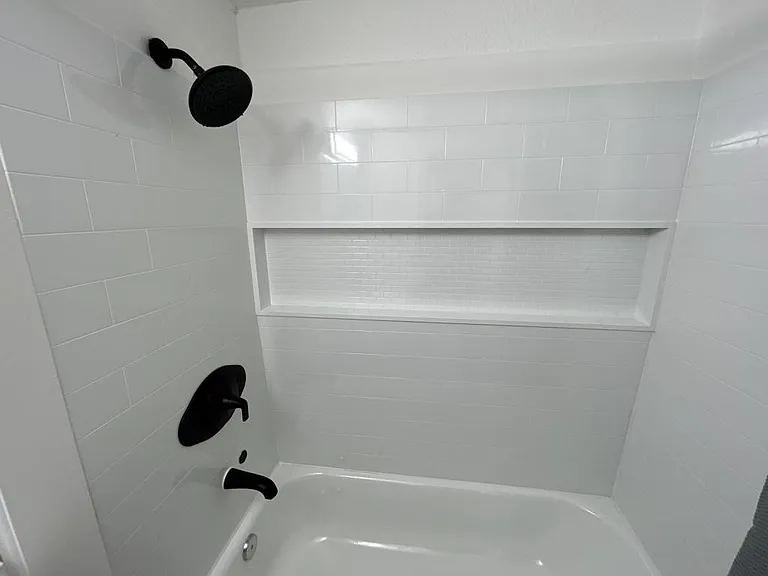 2102 Jefferson Ave — Photo 17