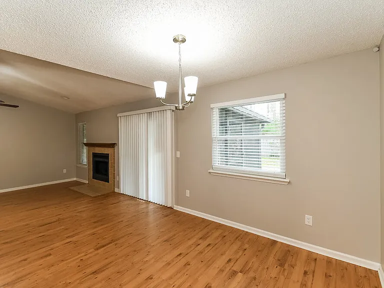8136 Honeysuckle Ln — Photo 6