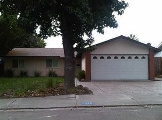 1336 Woodside Dr, Modesto, CA 95355