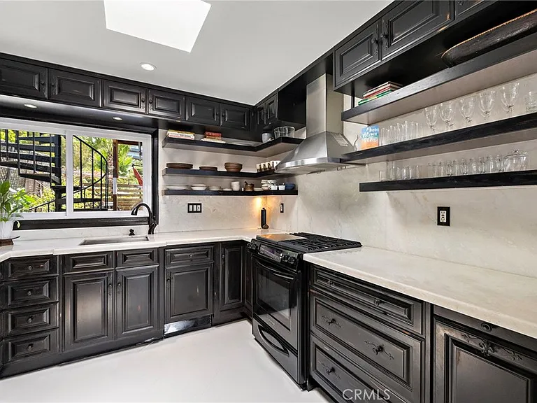 31706 Scenic Dr — Photo 10