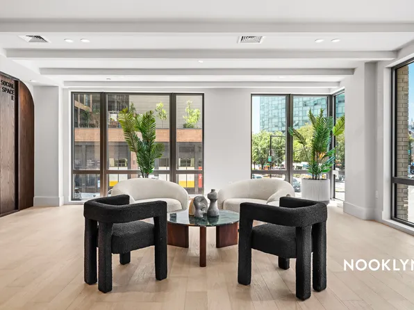 26-04 Jackson Avenue image 19 of 42