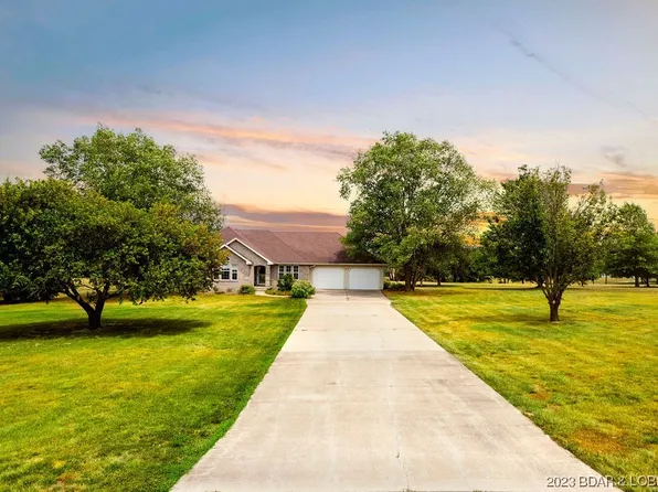 98 Lakota Dr, Linn Creek, MO 65052
