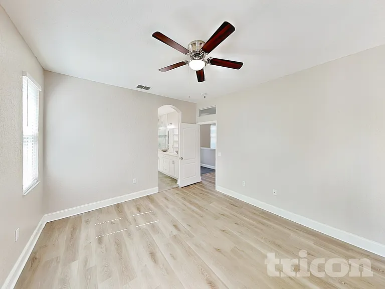 3012 Forest Hammock Dr — Photo 6