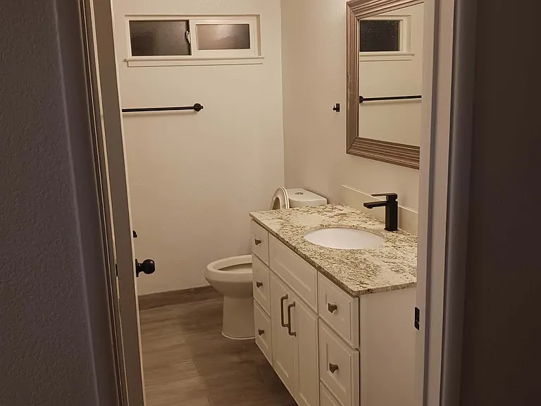 322 E Pearl Ave — Photo 12