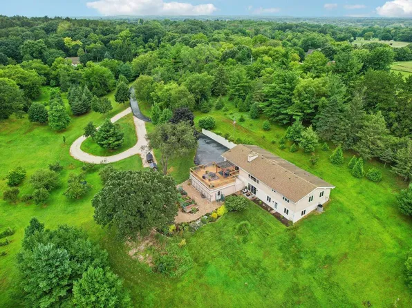 W311S5674 Dable ROAD, Mukwonago, WI 53149