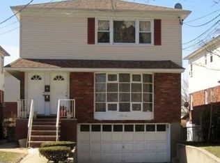 25116 Weller Ave, Rosedale, NY 11422