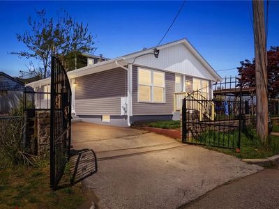 75 Atwood St, Providence, RI, 02909