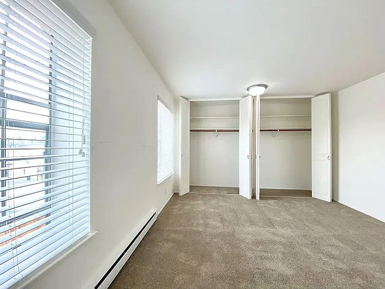 Normandy Park Apartments — Photo 25