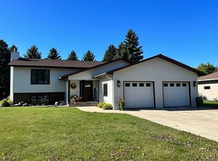 1206 12th Ave, Langdon, ND 58249