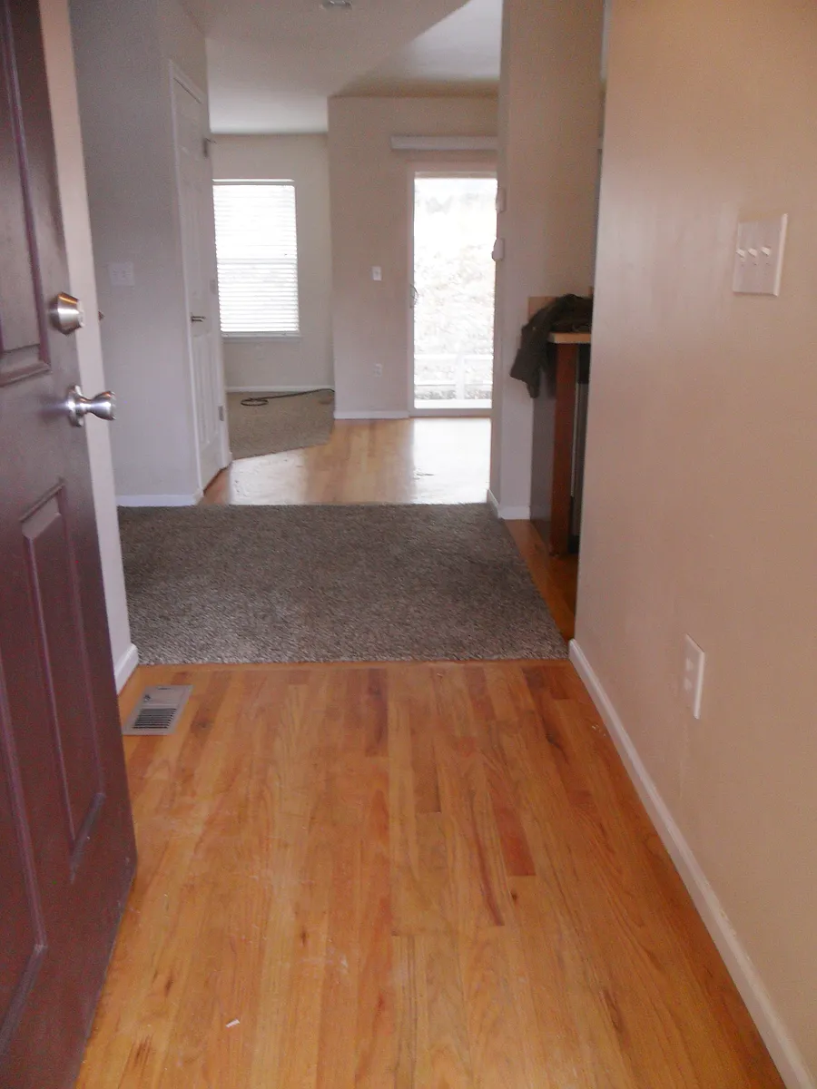 Entry - 144 E Cathedral Ct