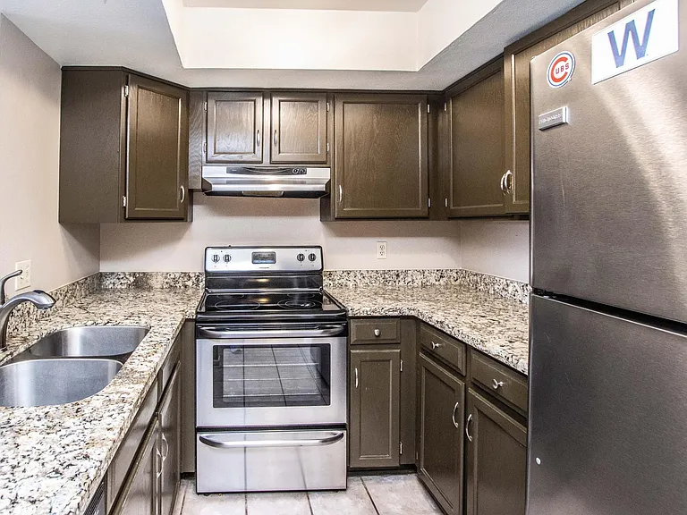540 N May St #3143 — Photo 11