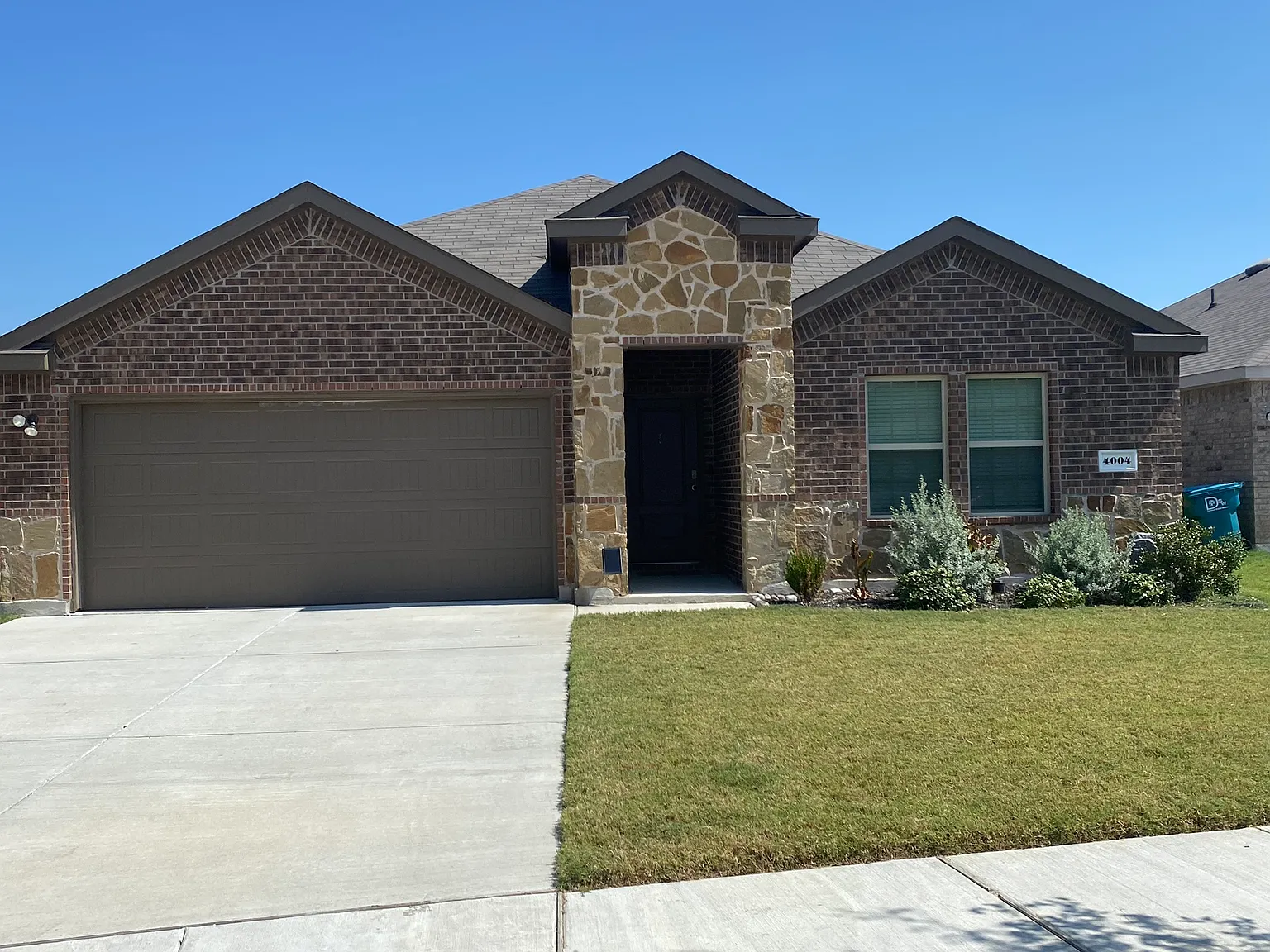Charming Clean Home — Photo 1