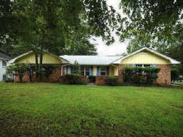 1st image of 2549 Lauderdale Dr NE