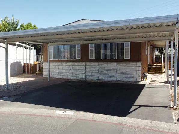 8 Schooner Ln, Modesto, CA 95356