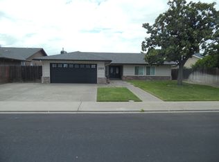1059 Souza Blvd, Manteca, CA 95336