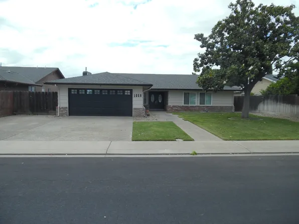 1059 Souza Blvd, Manteca, CA 95336
