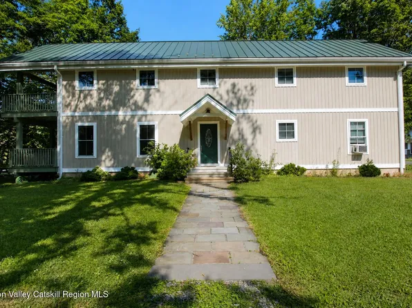 29 Maple Avenue, Hunter, NY 12442