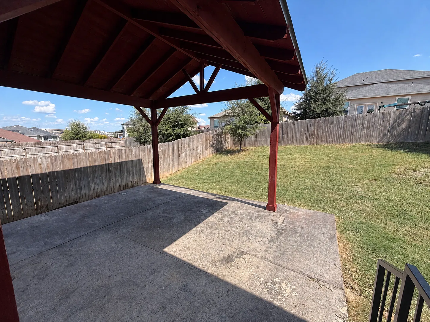 5 bed, 3560 sqft, $2,650 — Photo 4