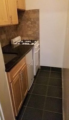 3rd image of 208 E 88th St APT 1D
