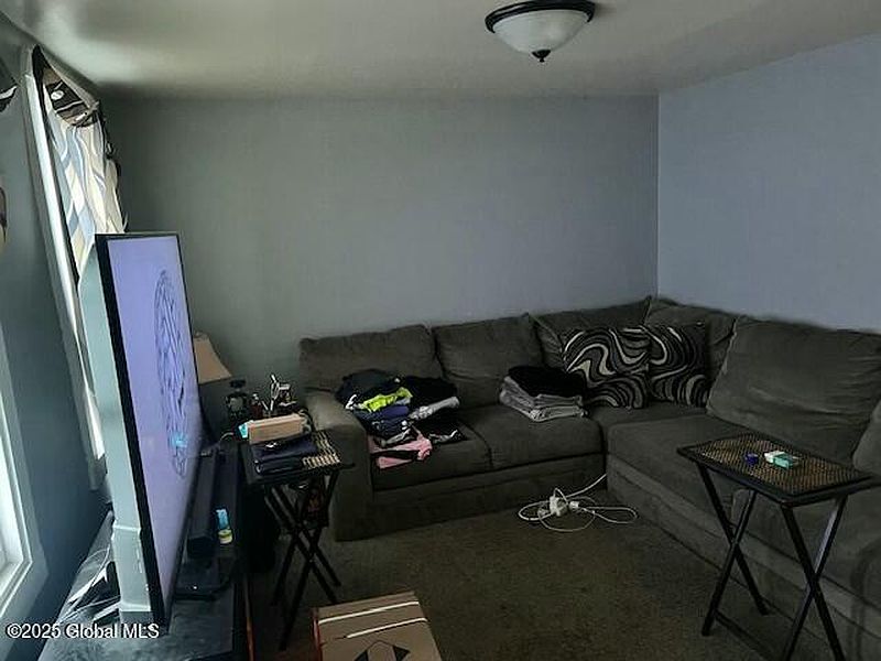 3rd image of 36 Farm Street