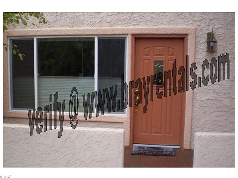 948 Northern Way #1 front watermarked