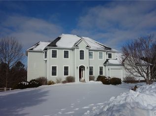 4593 Spruce Ridge Dr, Manlius, NY 13104