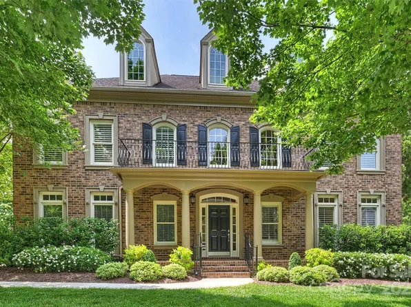 7319 Stonehaven Dr, Waxhaw, NC 28173