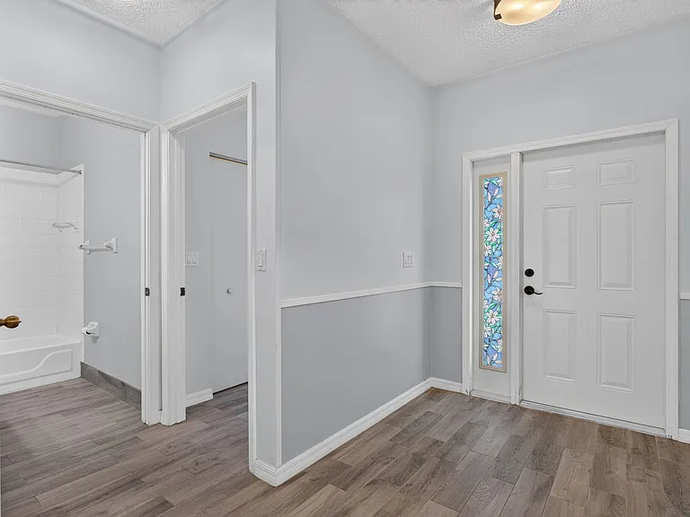 1263 SW 48th Ter — Photo 4