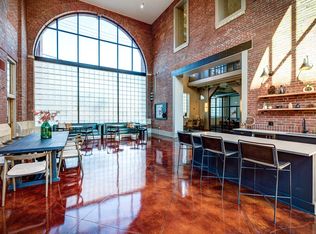 Ovaltine Court, Villa Park, IL 60181