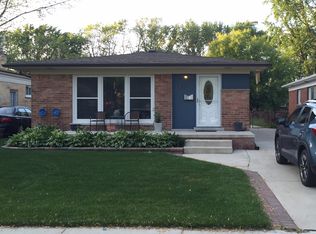 140 W Elmwood Ave, Clawson, MI 48017