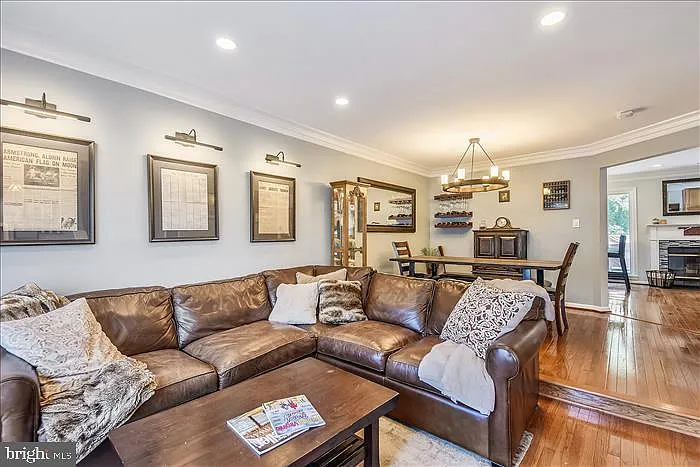 6905 Compton Valley Ct — Photo 4