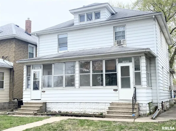 1906 3rd St, Moline, IL 61265