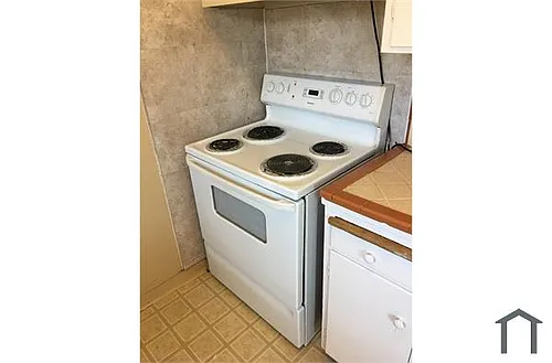 755 E Duane Ave #G Photo 1