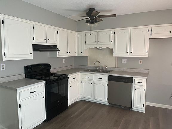3rd image of 3465 Lynnfield Cv