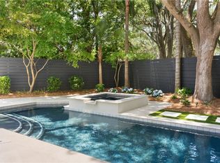 102 Circle Dr, Saint Simons Island, GA 31522