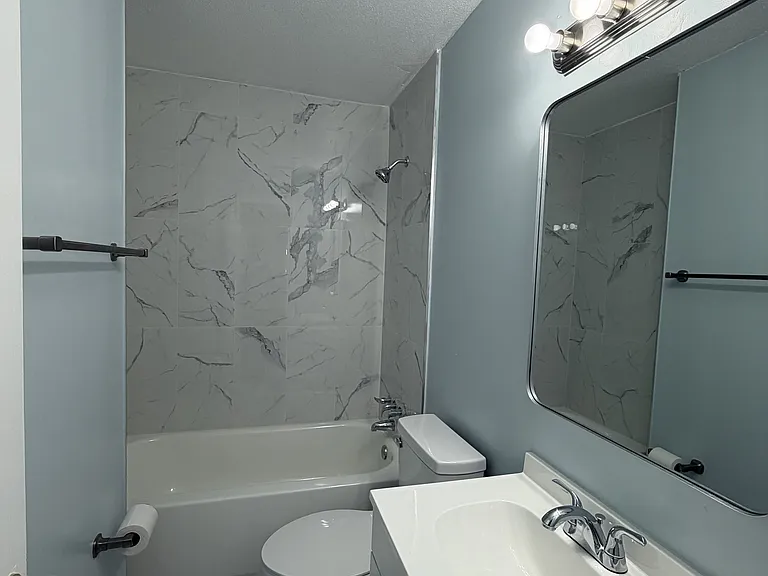3180 Notre Dame St — Photo 23