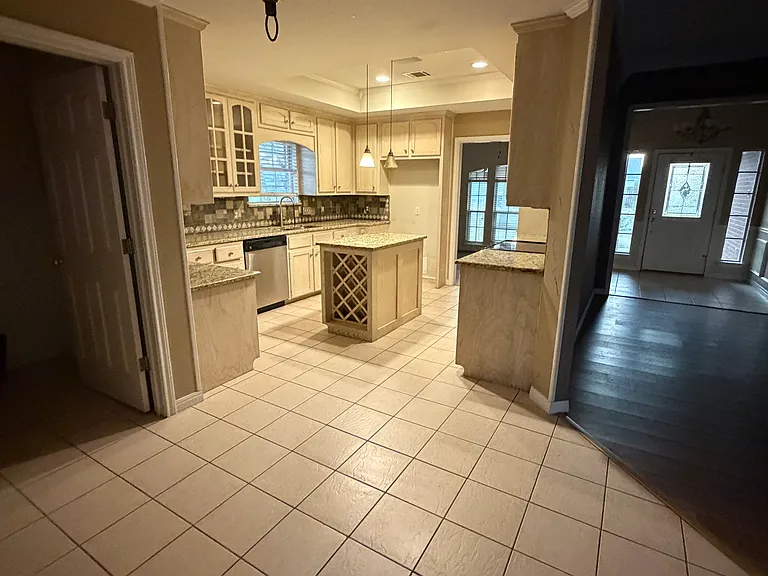 904 Oakmont Dr — Photo 19