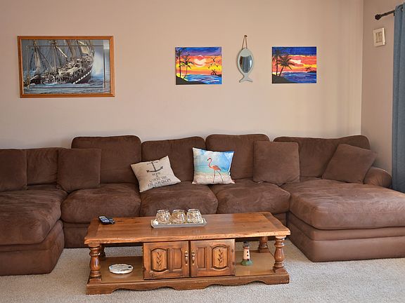 5th image of 38465 Coventry Dr