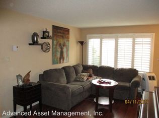 1030 E Huffaker Ln, Reno, NV 89511